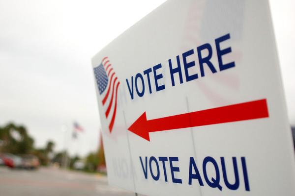 Vote Here Vote Aqui